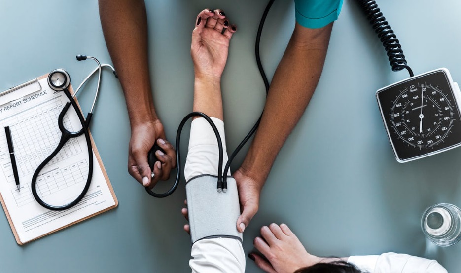Image of doctors hanging around